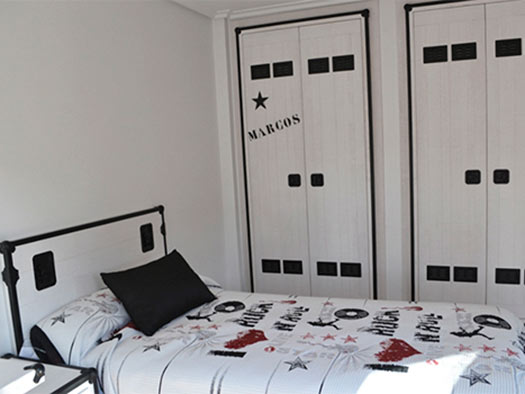 tuesta dormitorio juvenil rock personalizado pino blanco armario empotrado